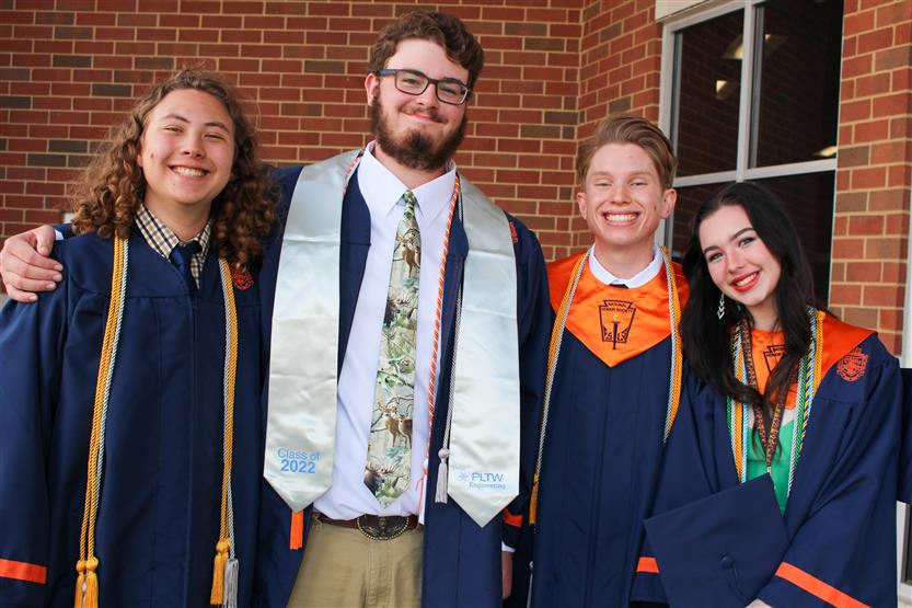 Seniors graduate from Summit High